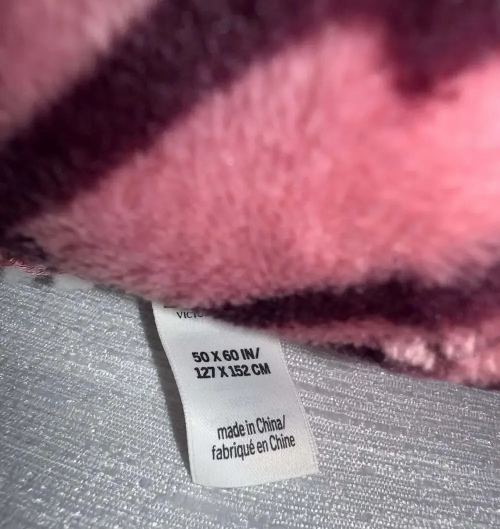 Victoria's Secret PINK Cozy Logo Plush Sherpa Blanket 50x60